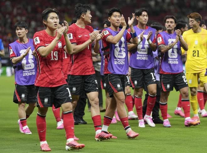 亚洲球队首轮收获2胜4平3负：开局惊艳后遭遇回落，新军集体经历世界杯洗礼
