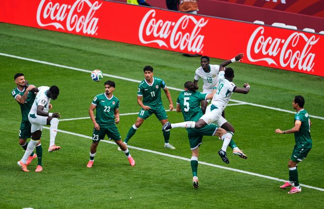 世界杯：塞内加尔5-0横扫九人伊拉克，萨尔传射盖耶双响搅乱I组格局